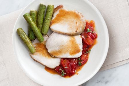 Lomo de cerdo con mermelada de tomates