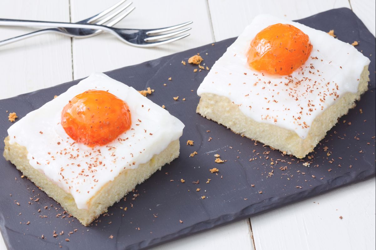 Tarta con albaricoques frescos