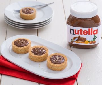 Tartaletas con corazón blanco y Nutella®