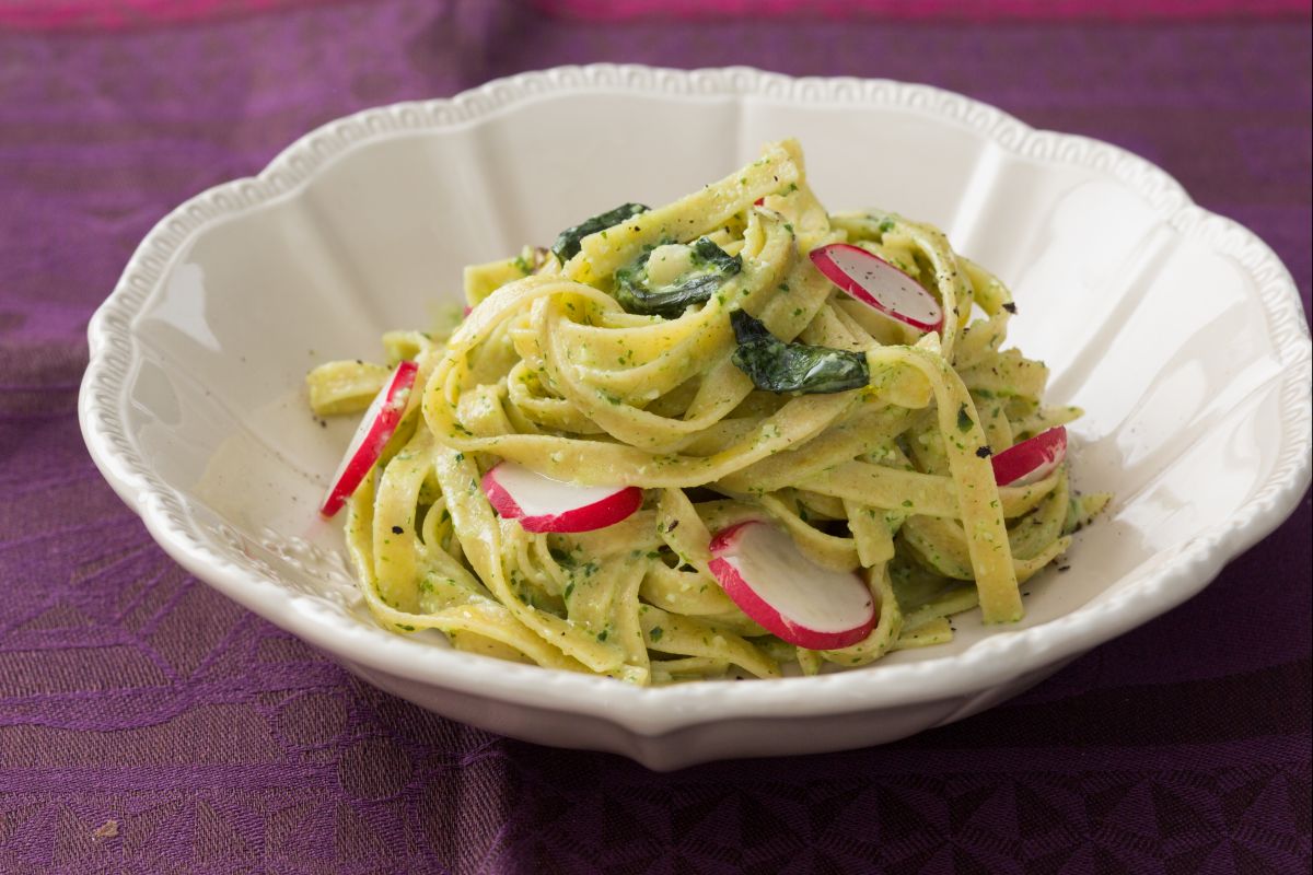 Pasta con rábanos