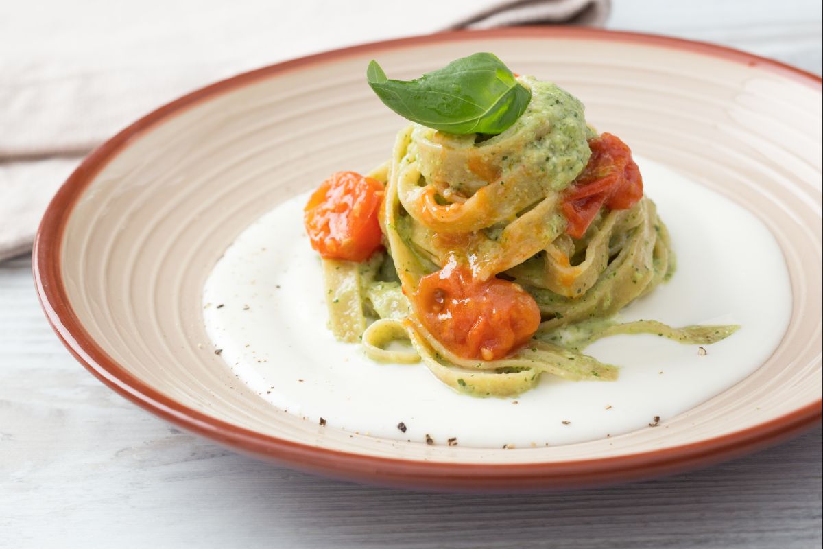 Pasta tricolor