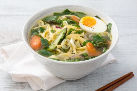 Ramen vegano falso