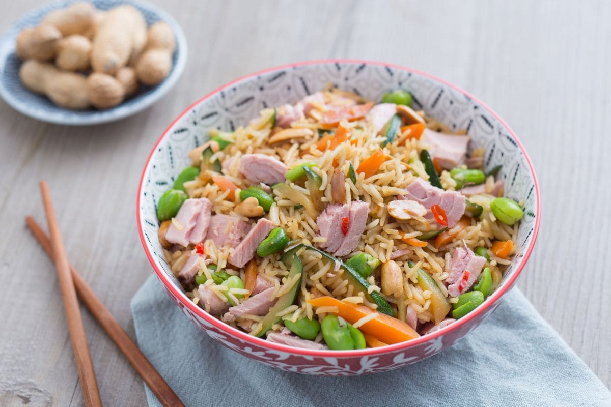 Arroz salteado con atún