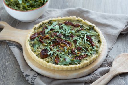 Tarta salada de rúcula