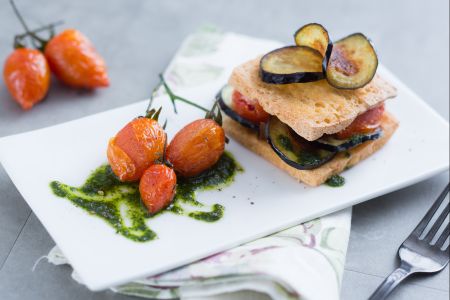 Milhojas de tofu y berenjenas