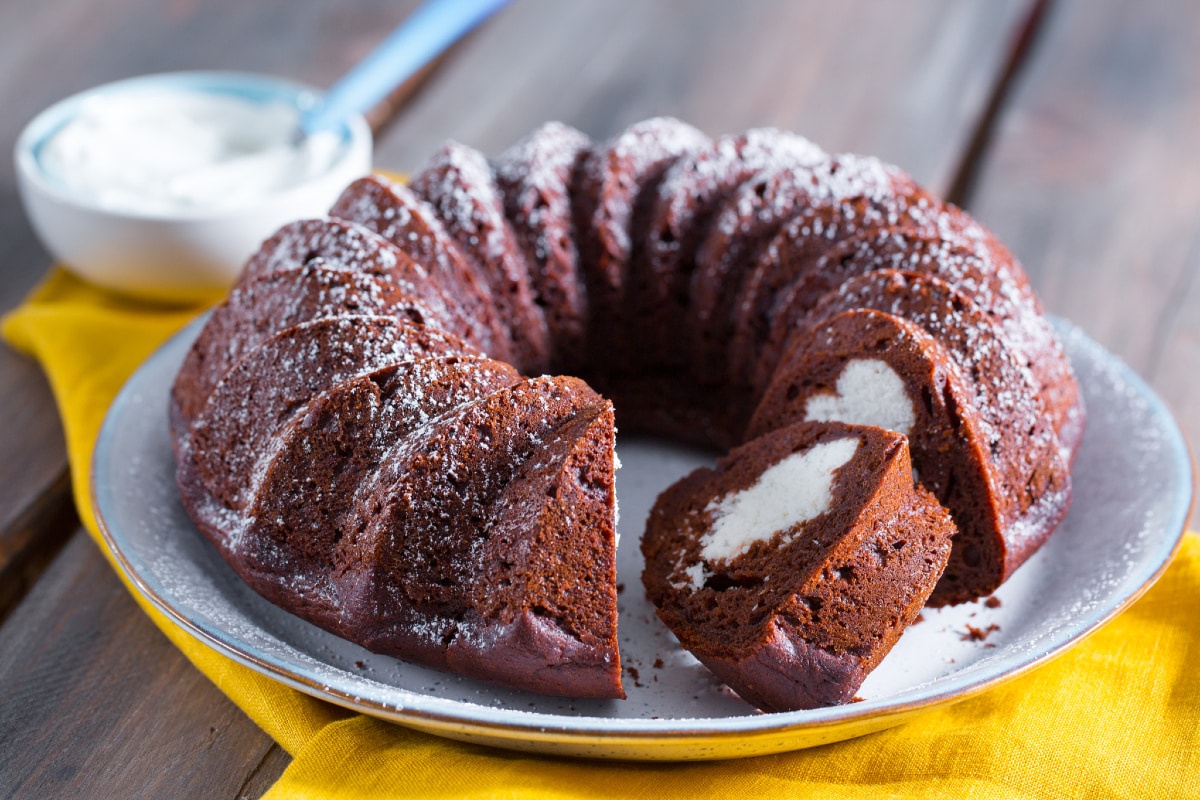 Rosca de cacao con corazón de coco