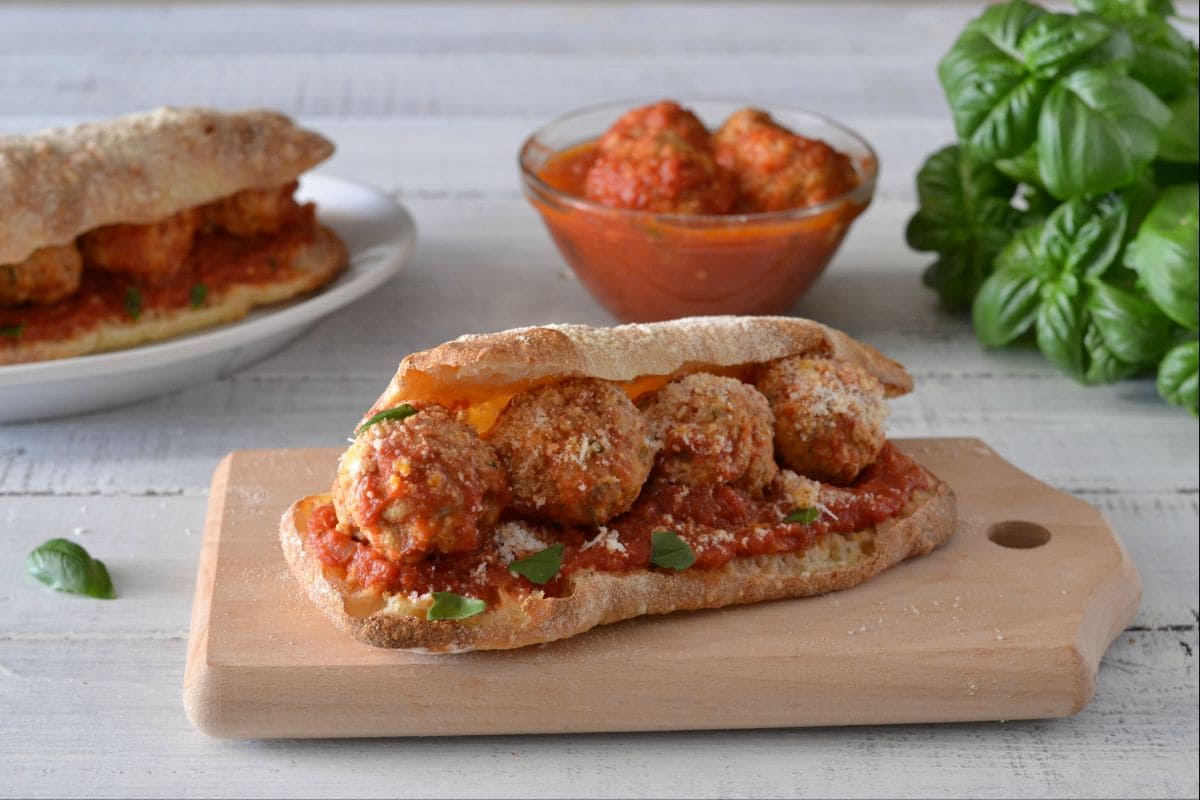 Bocadillo con albóndigas
