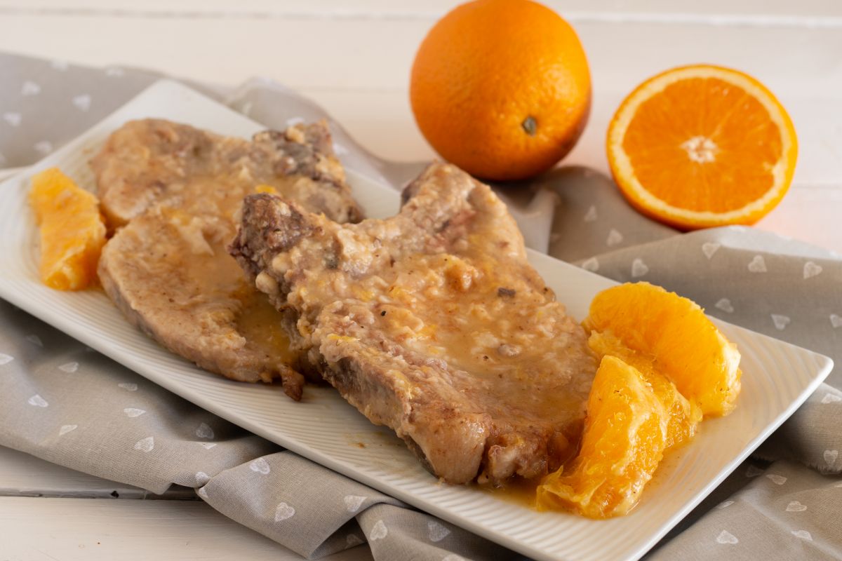 Chuletas en salsa de naranja