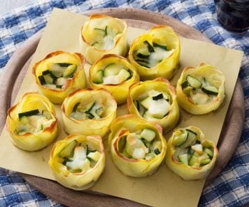 Cestas de patatas con calabacín y queso